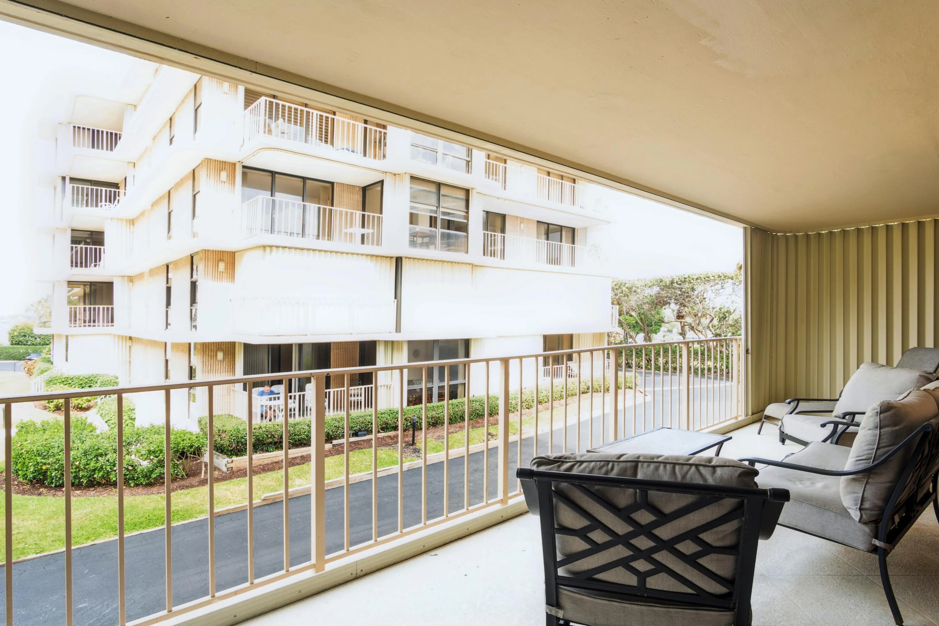 balcony