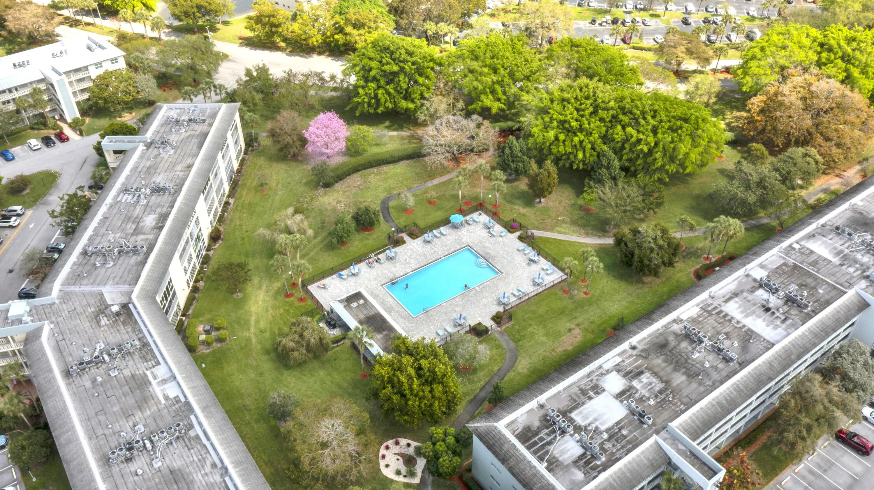 8A Antigua Pool