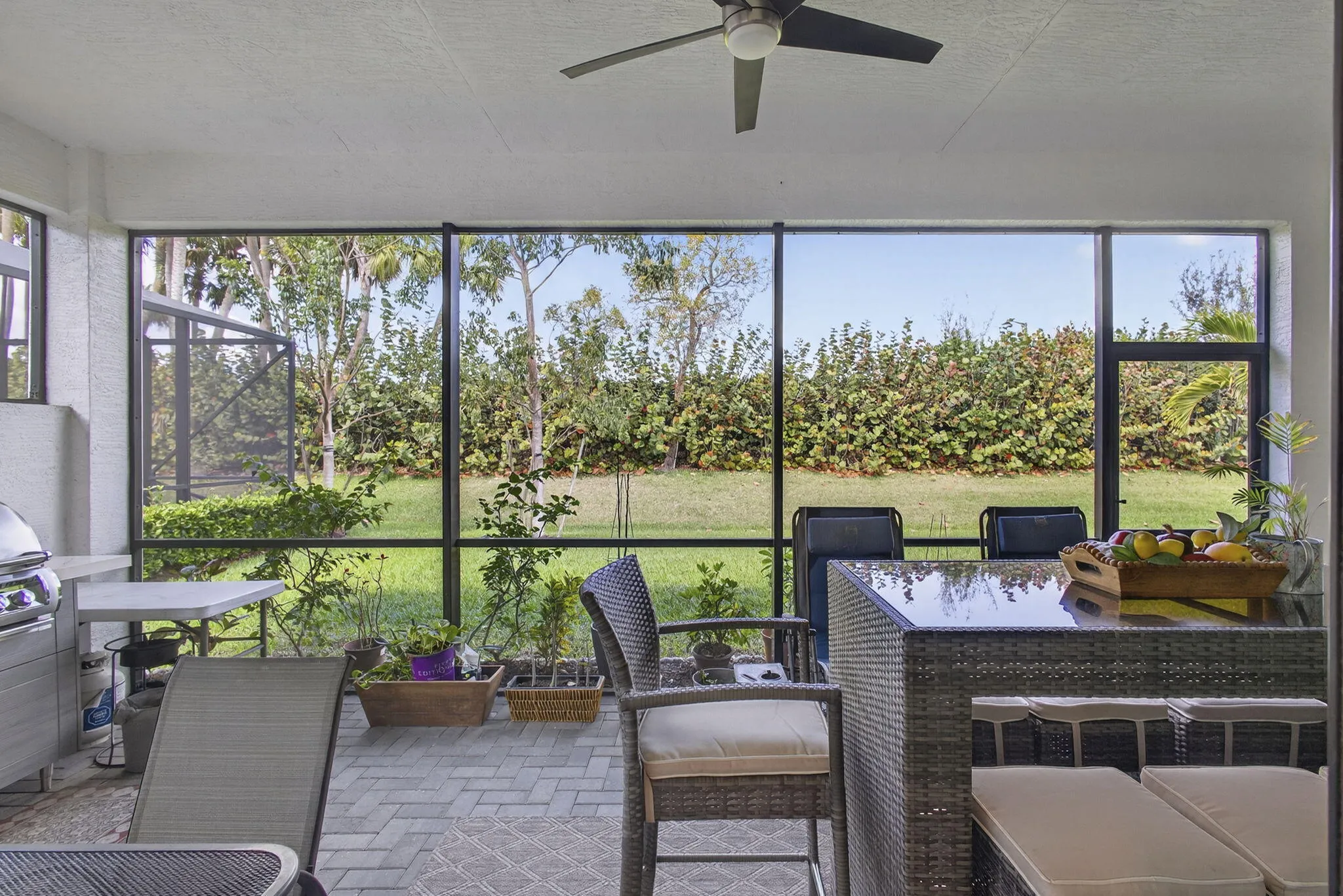 Large Lanai