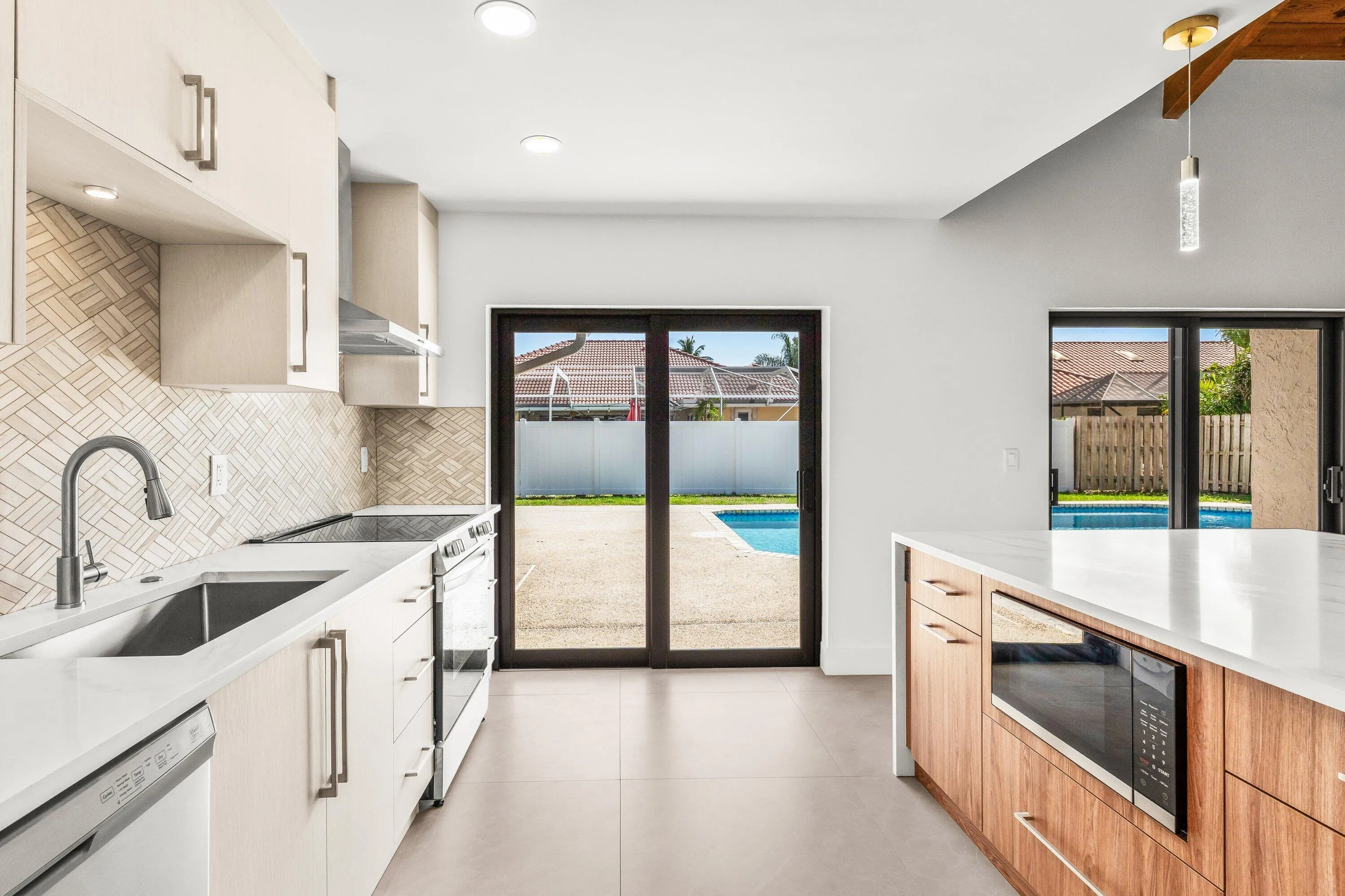 011-21212EscondidoWay-BocaRaton-FL-33433