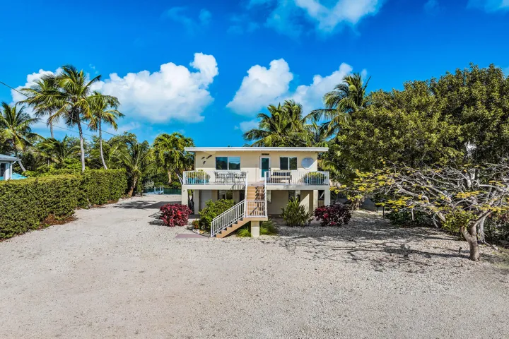 Beautiful 2 bed 2 bath Home