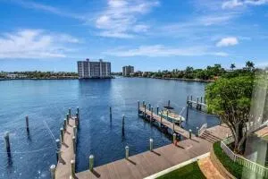 Seagate Towers Boat Slips
