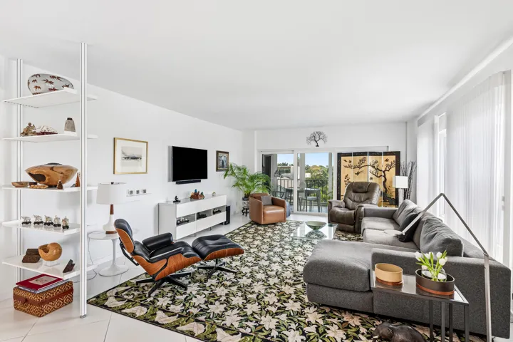 Spacious Living Room