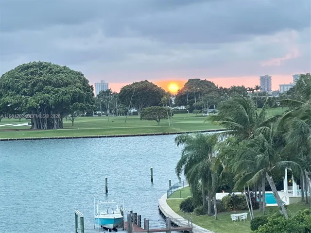 view of indian creek island and Biscayne bay