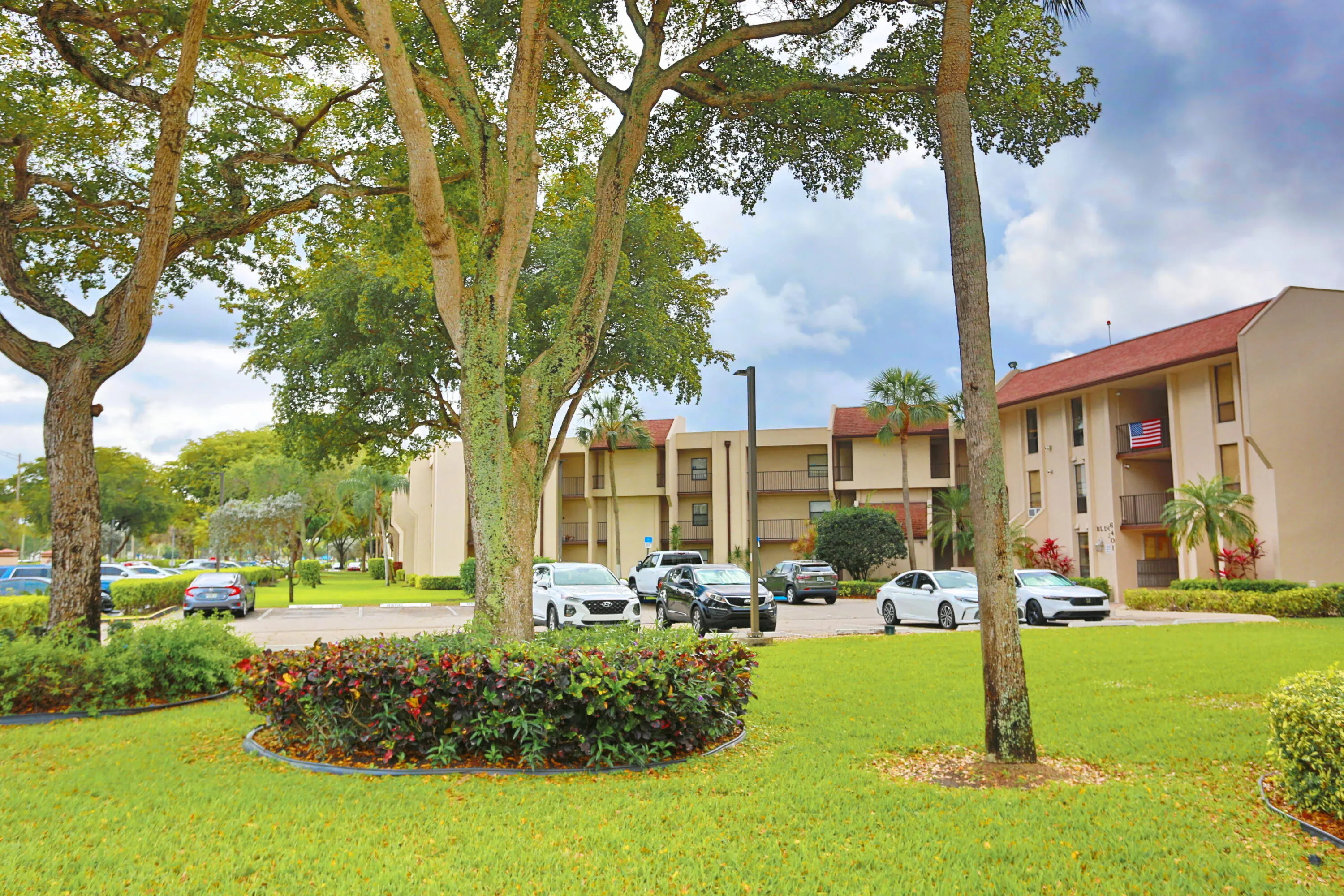6401 N University Dr Apt 210-print-003-0