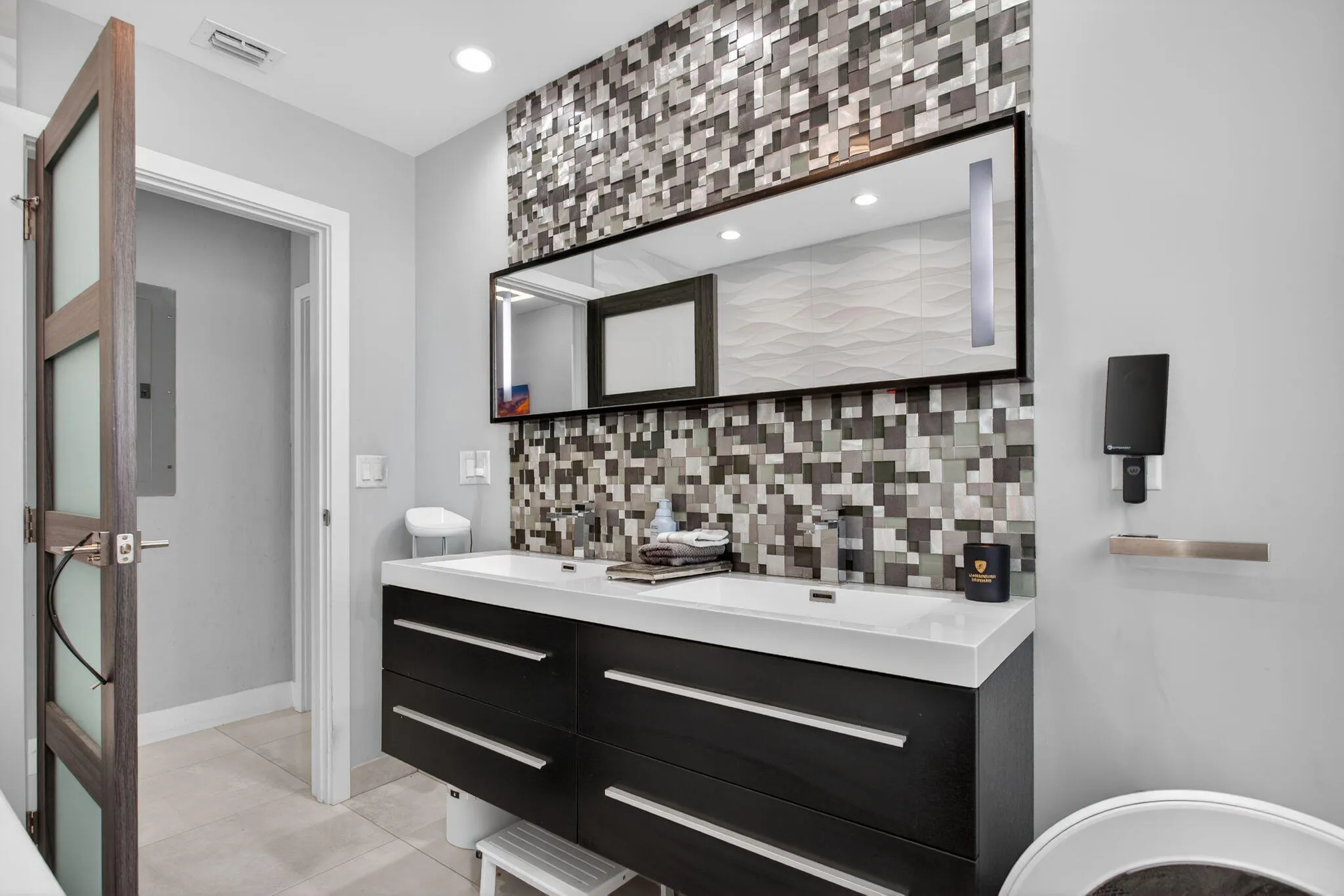 42-web-or-mls-2732-2077