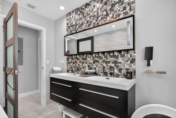 42-web-or-mls-2732-2077