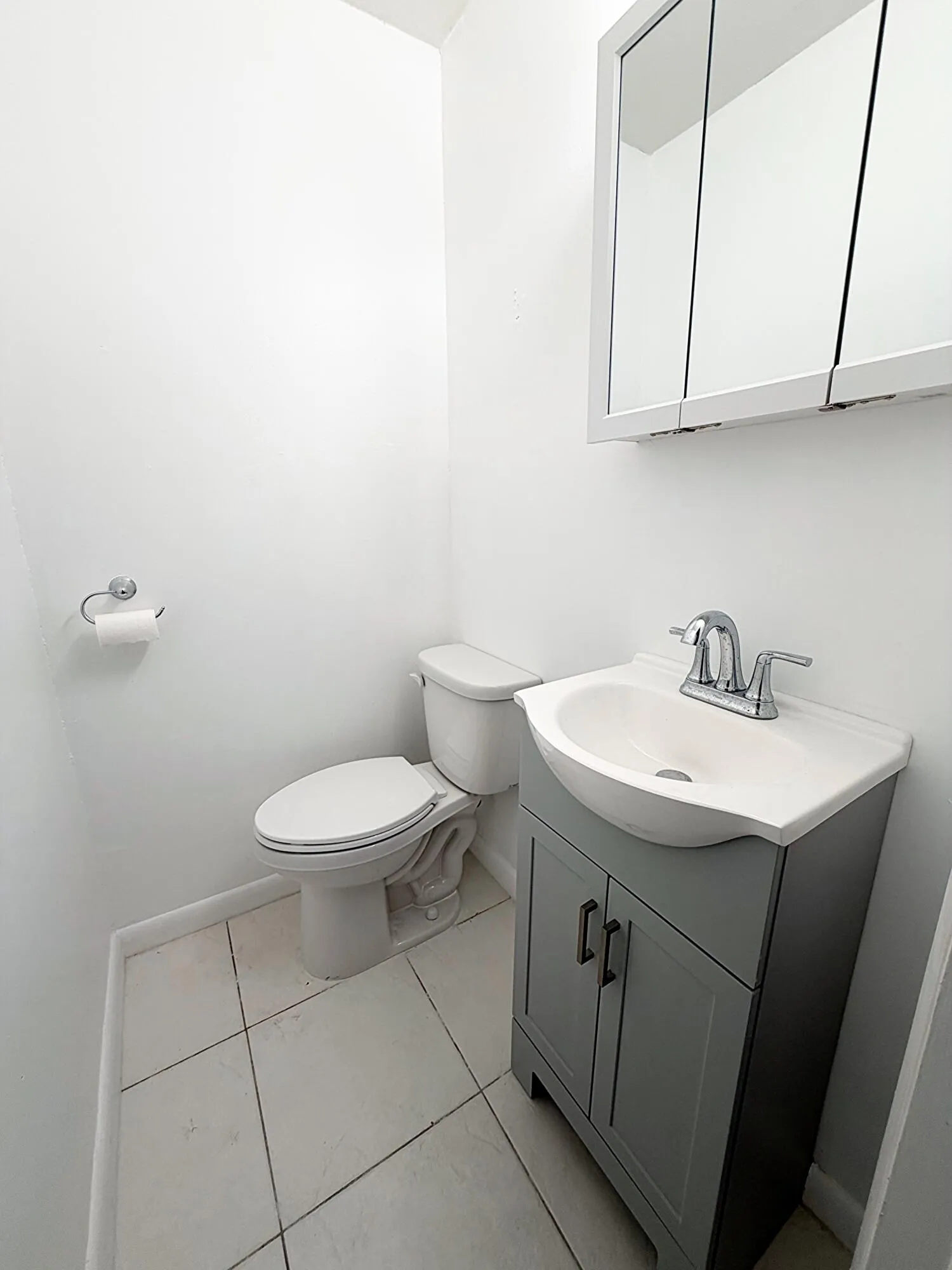 1/2 Bath (4)