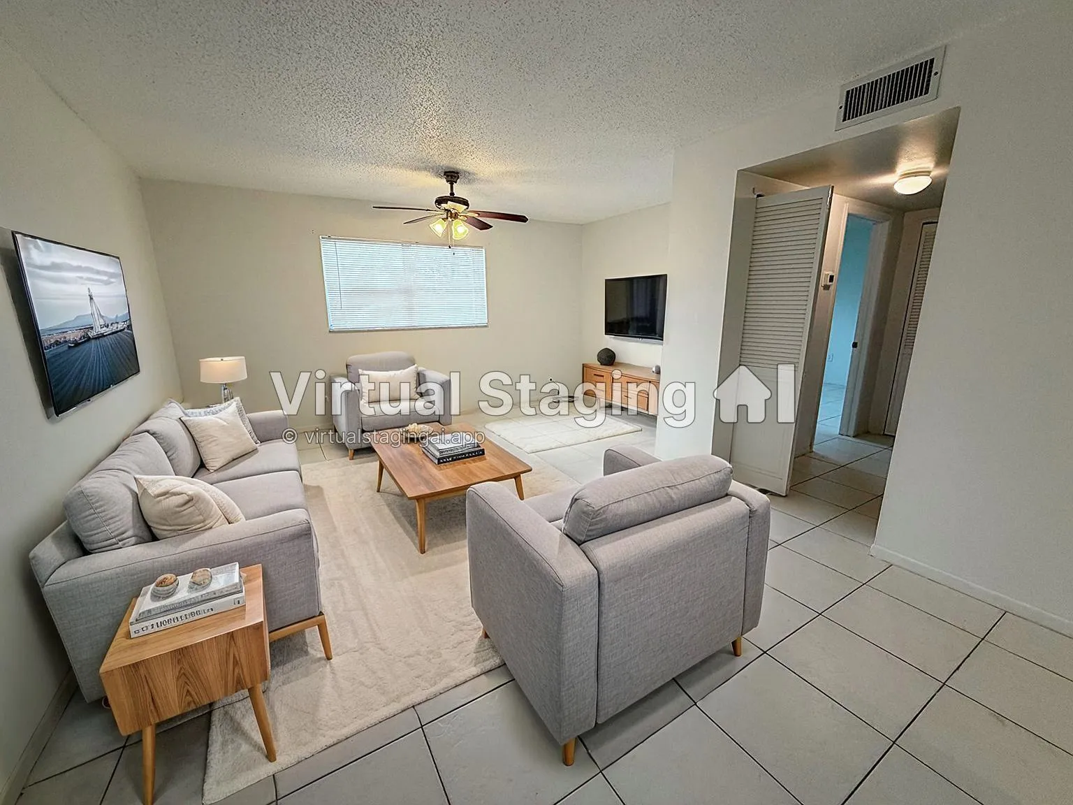 Living area (Staged)