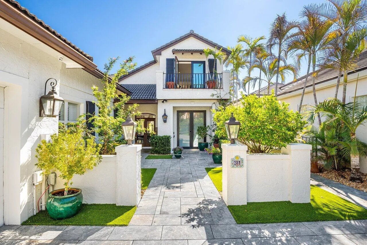 Courtyard Entry