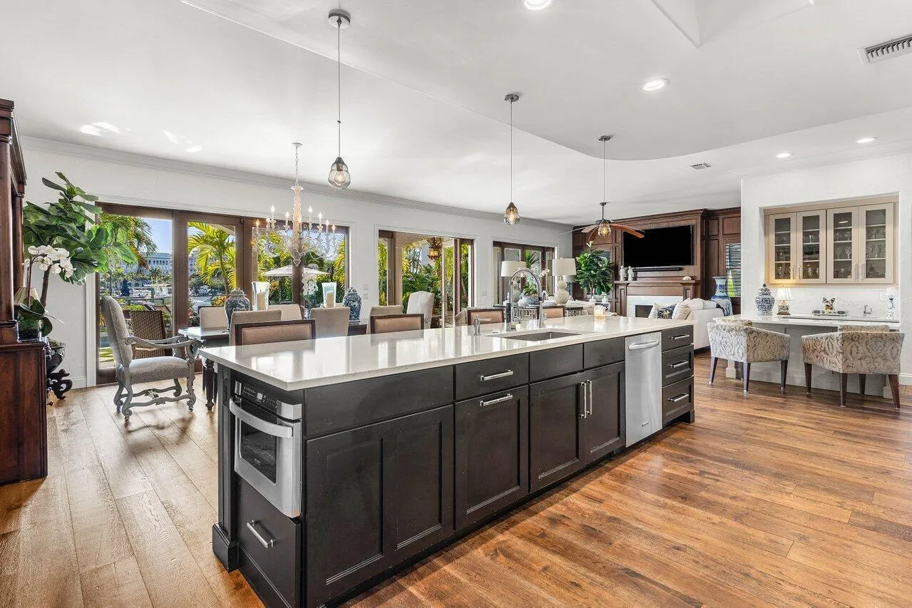 Fully Renovated Kitchen