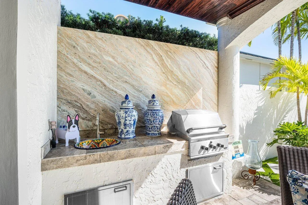 Summer Kitchen