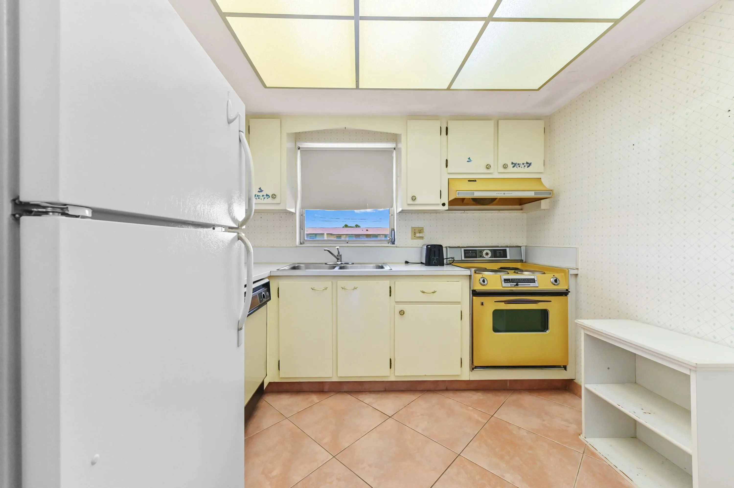 12 Kitchen 01