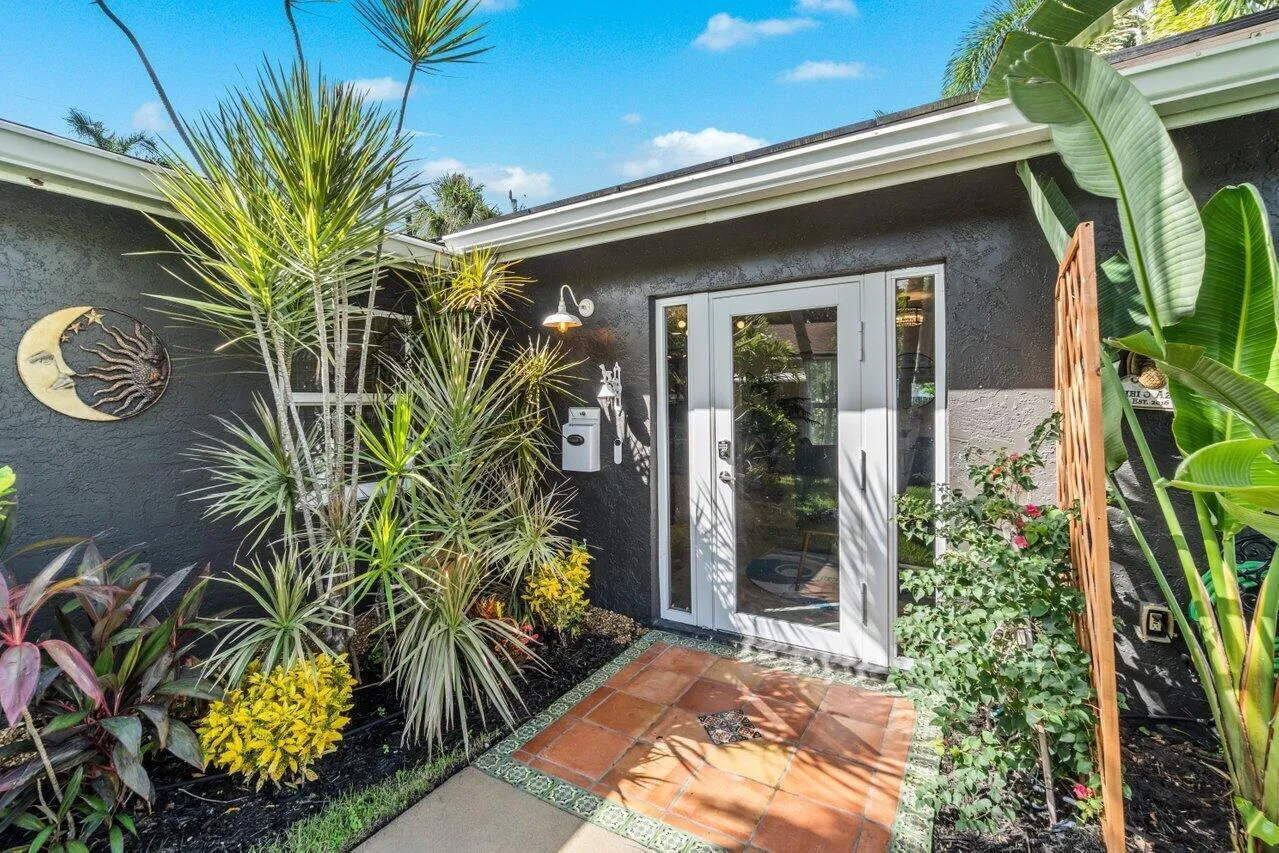 Front Door Entrance with Keyless Entry