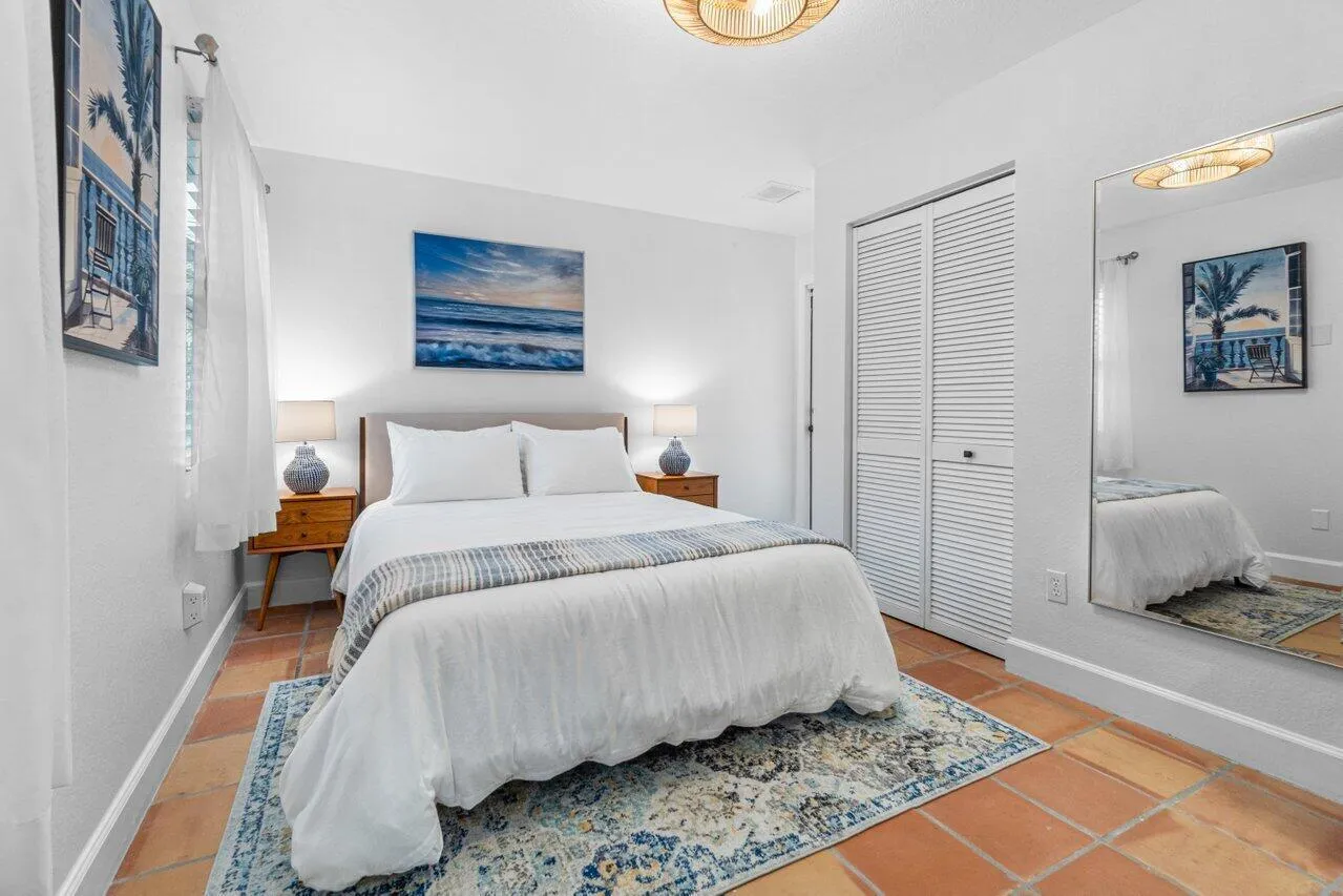 Guest Bedroom with Queen-sized Bed