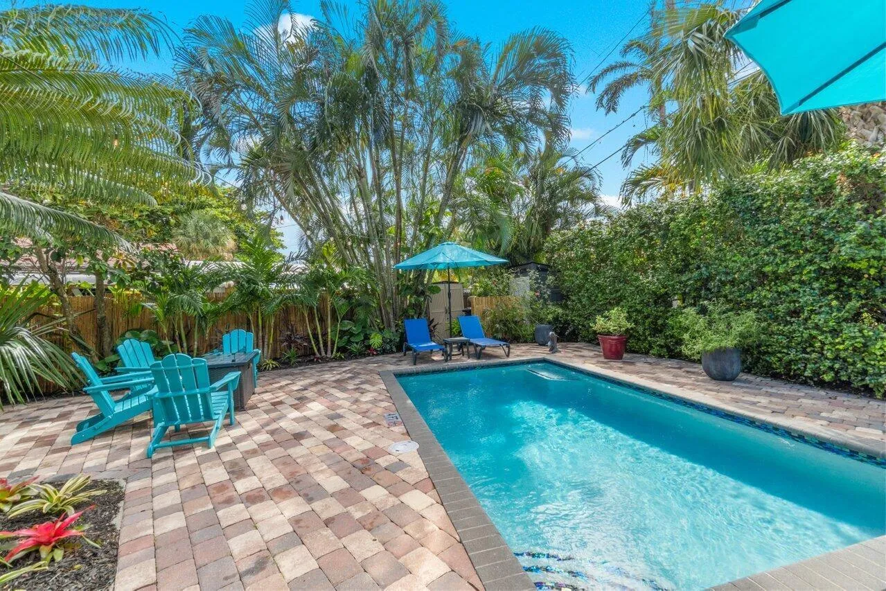 Pool, Palm Trees & Privacy