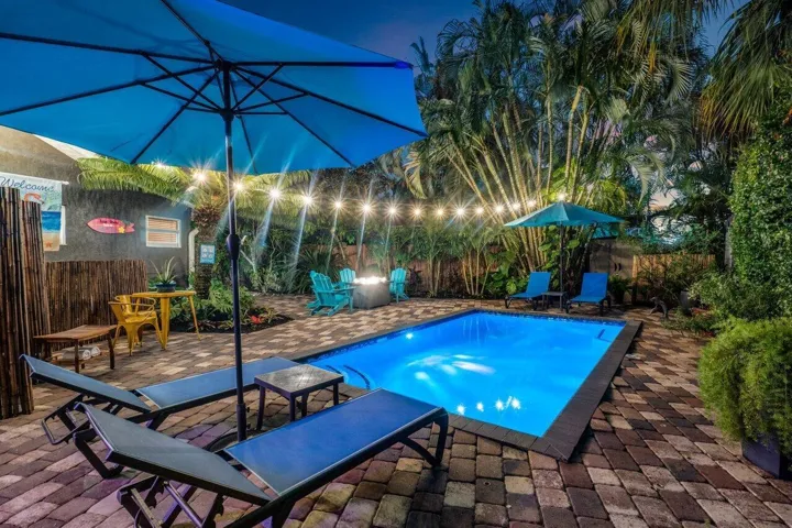 Pool, Palm Trees & Privacy