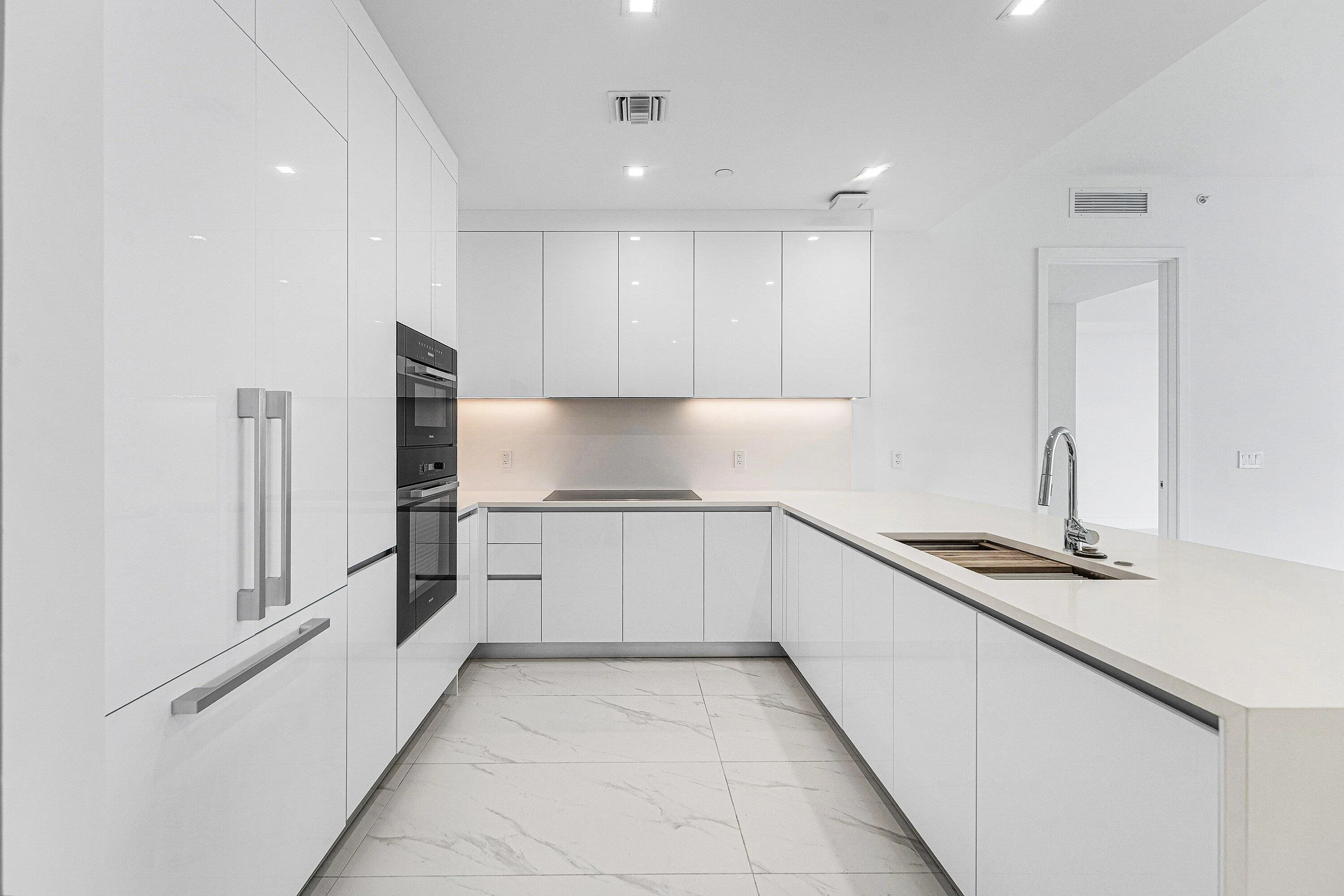 005-220LakeShoreDrive-1613-LakePark-FL-3
