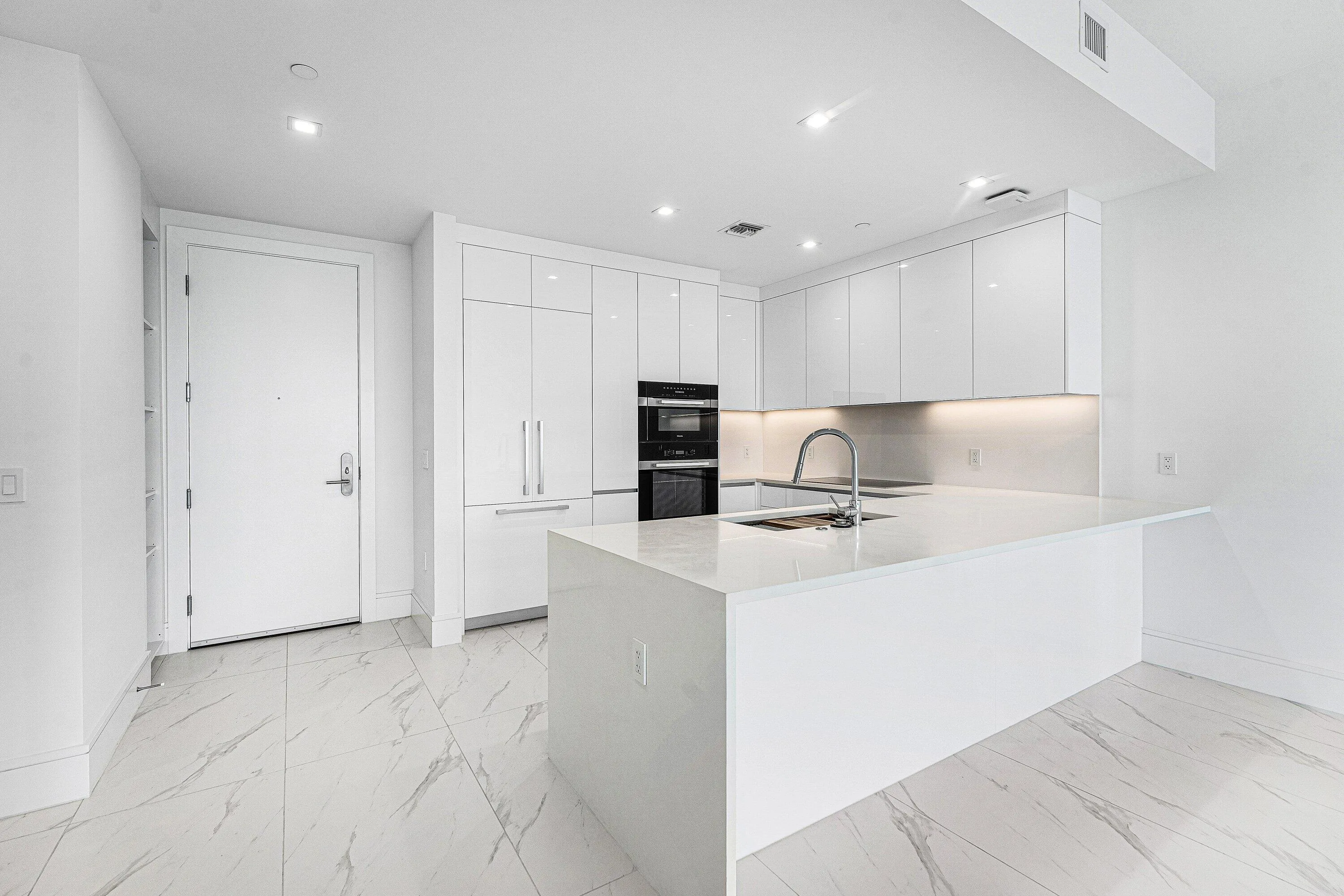 004-220LakeShoreDrive-1613-LakePark-FL-3