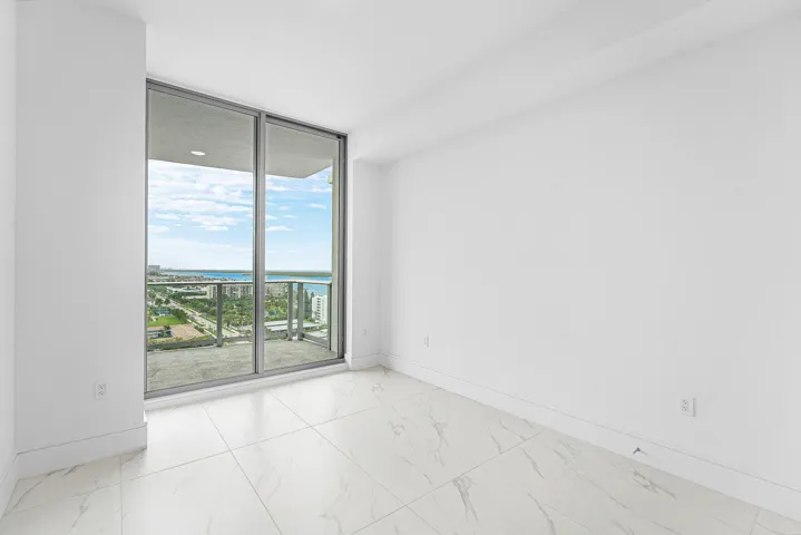 009-220LakeShoreDrive-1613-LakePark-FL-3