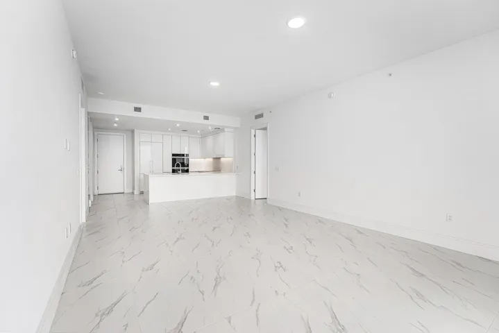 003-220LakeShoreDrive-1613-LakePark-FL-3