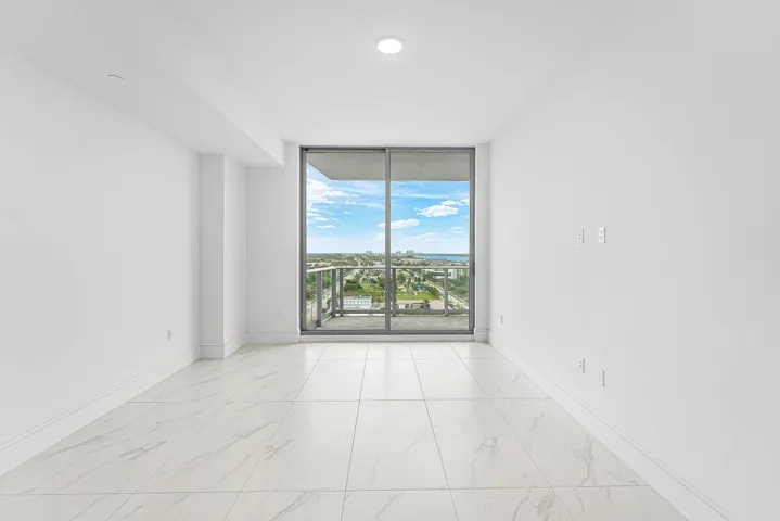016-220LakeShoreDrive-1613-LakePark-FL-3
