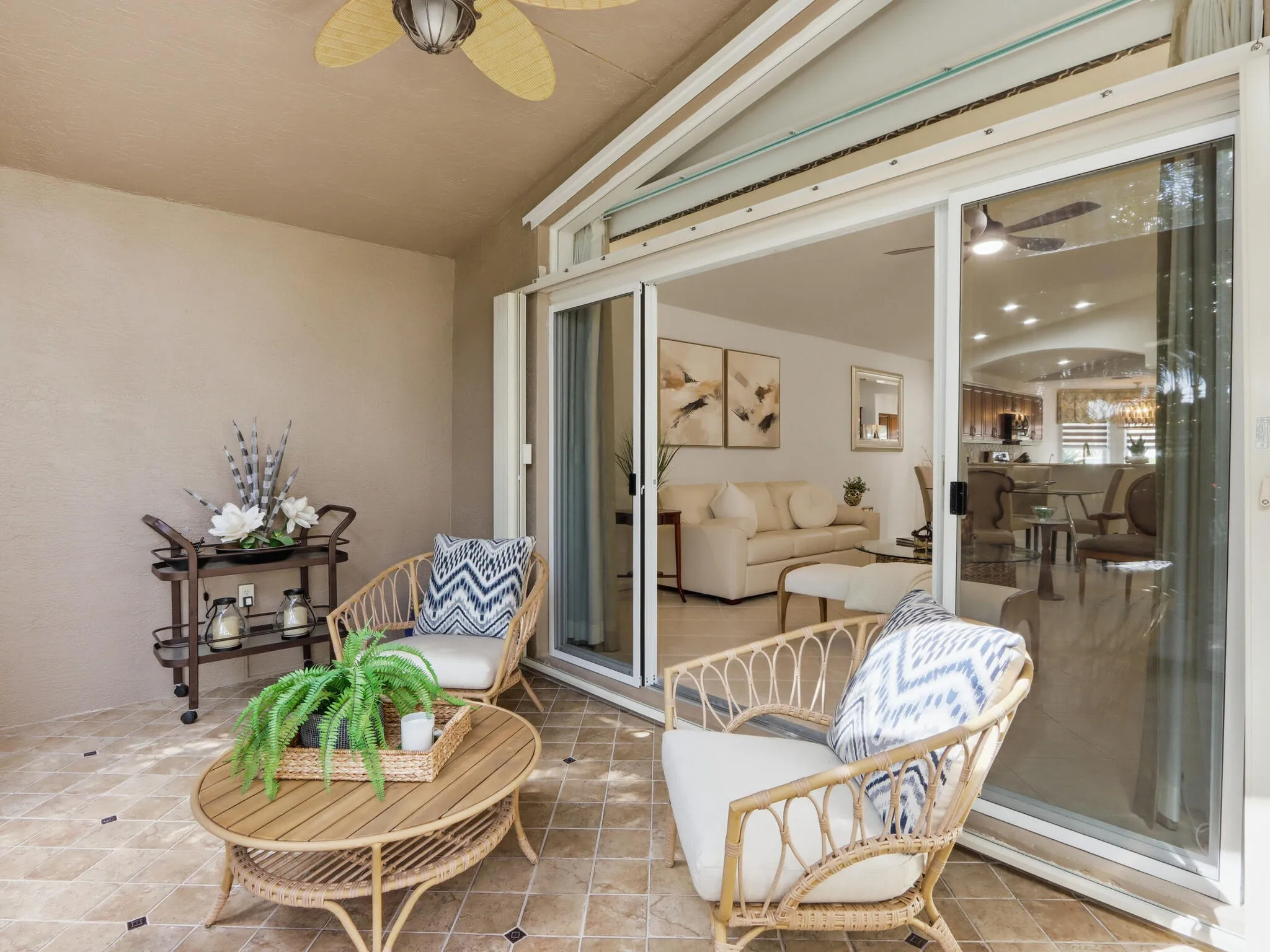 GLASS Enclosed Lanai