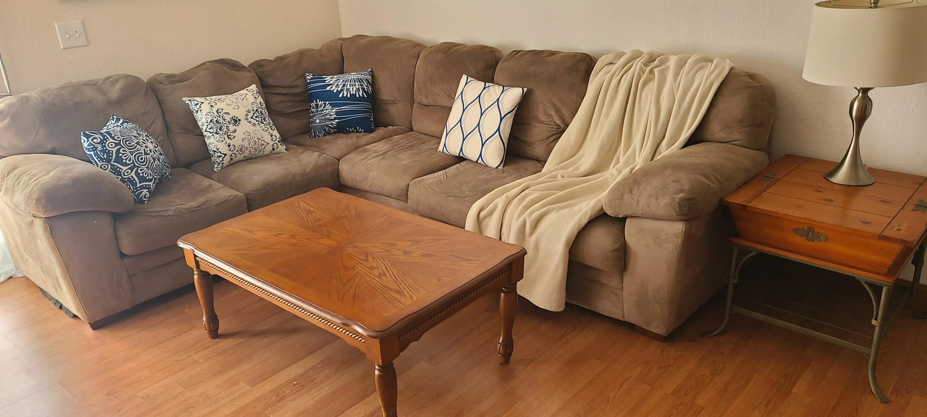 18-living_room_upstairs_1