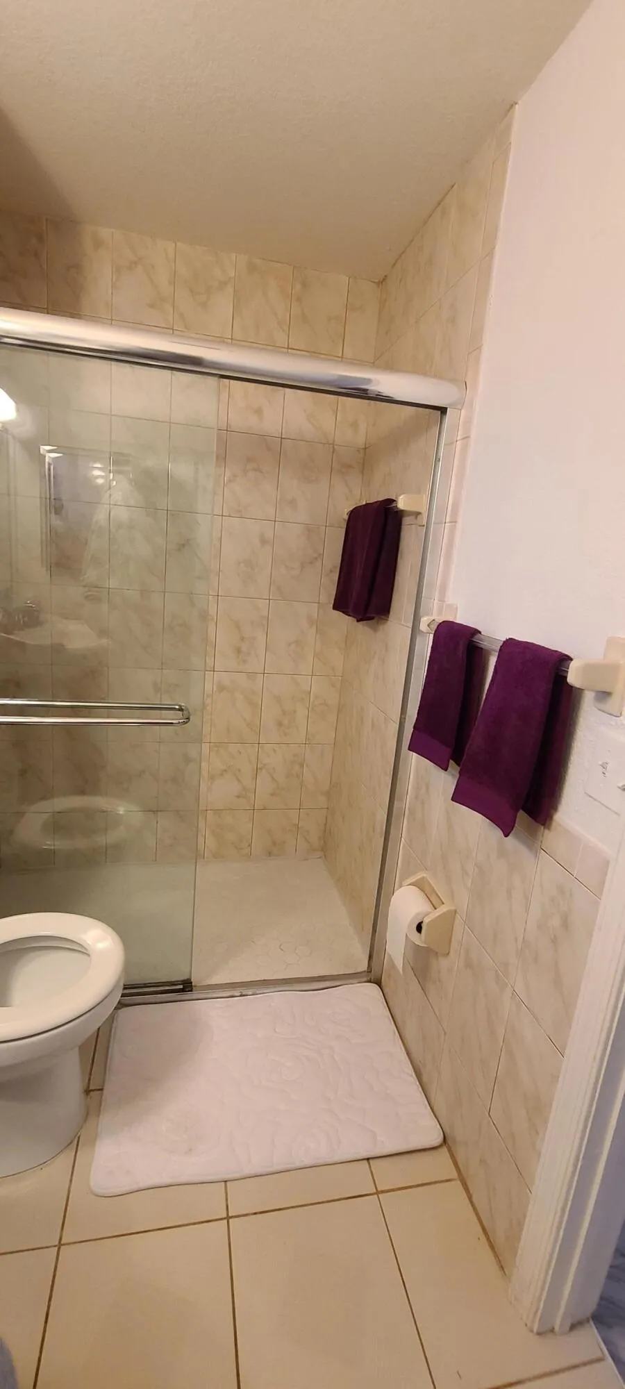 9-bathroom_downstairs_2-6