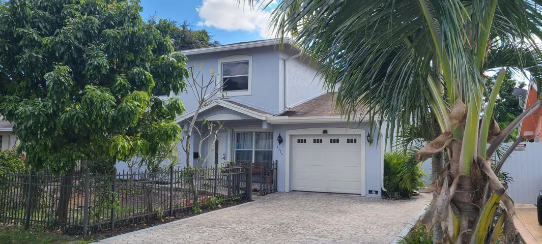 0-front_house_3