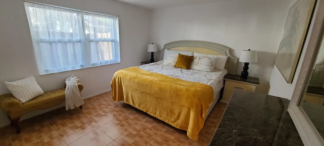 1-bedroom_2-4