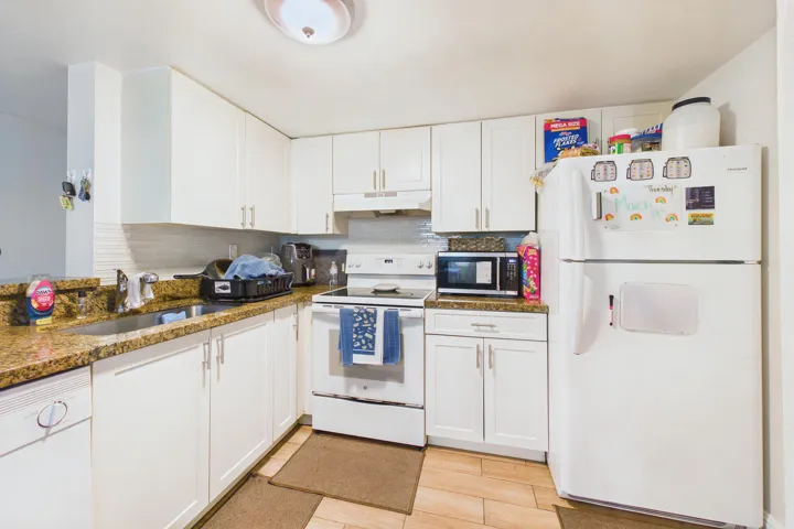 Kitchen 3