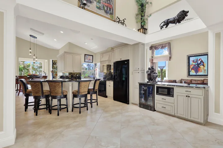 Atrium area to kitchen