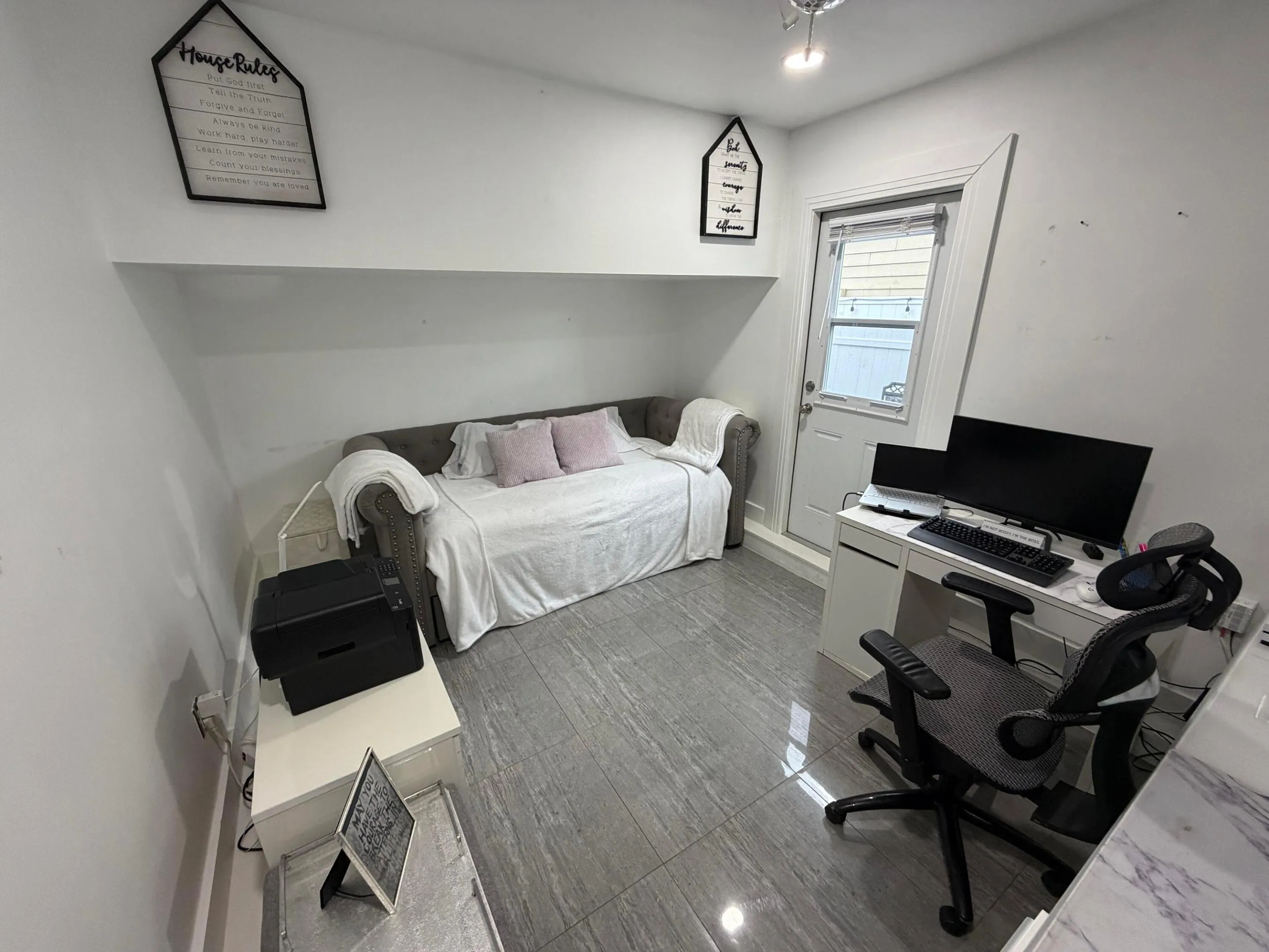 extra bedroom-office 2