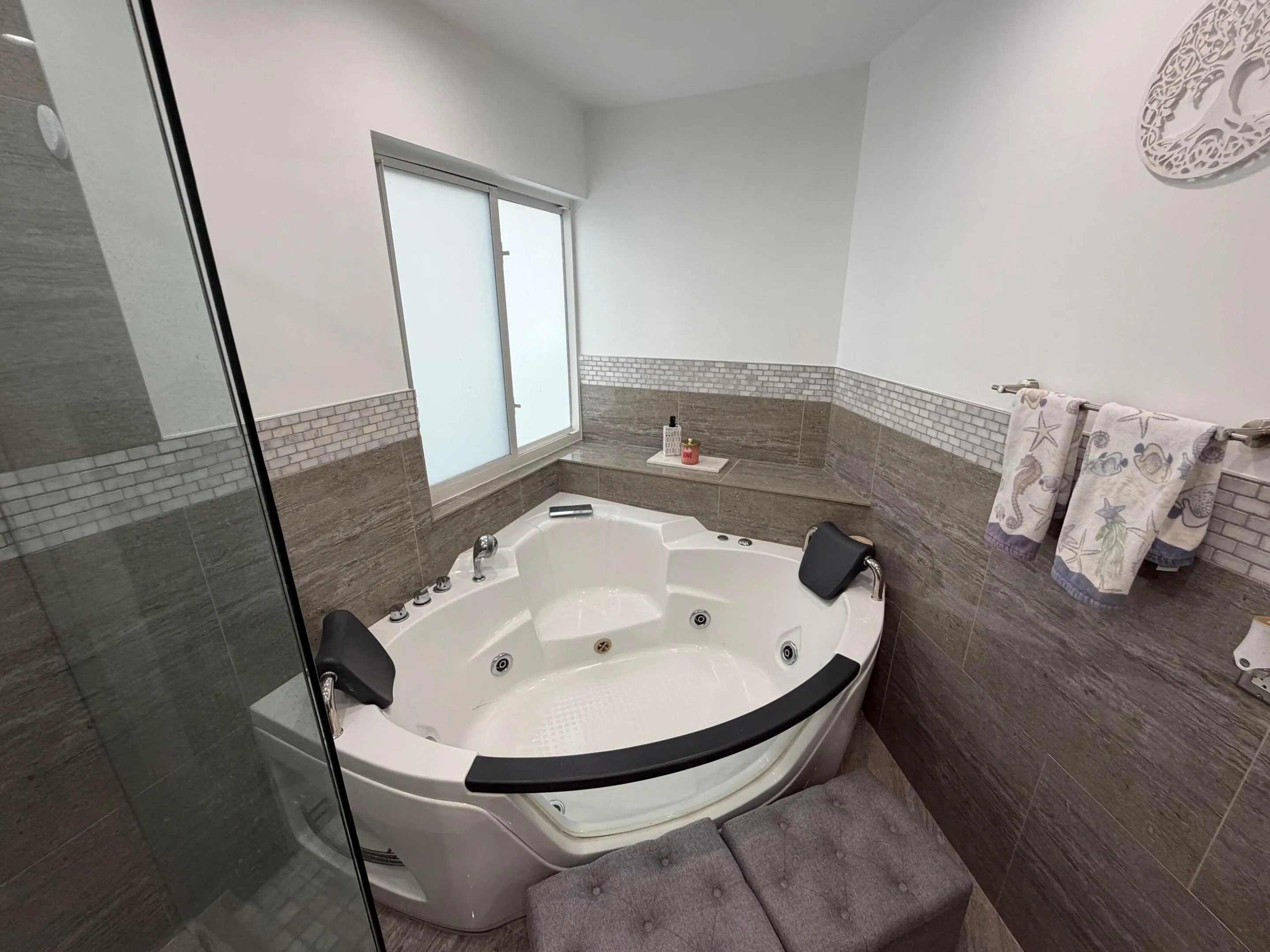 Master bath 2