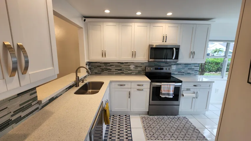 Entrance to Kitchen