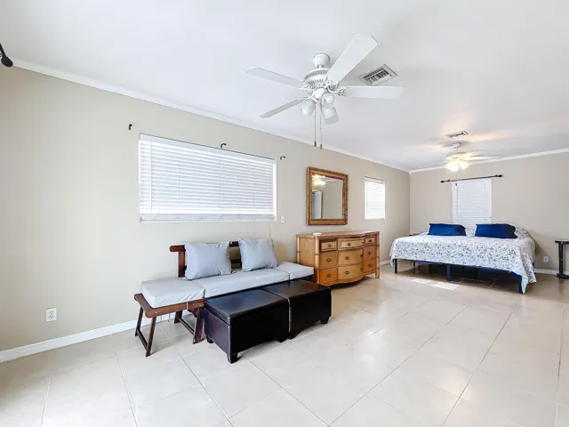 6803 Kingston Drive-42