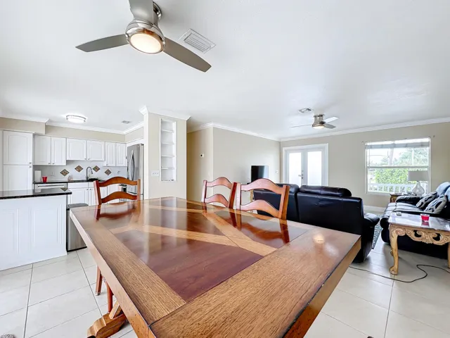 6803 Kingston Drive-17