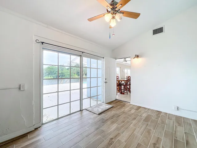 6803 Kingston Drive-27