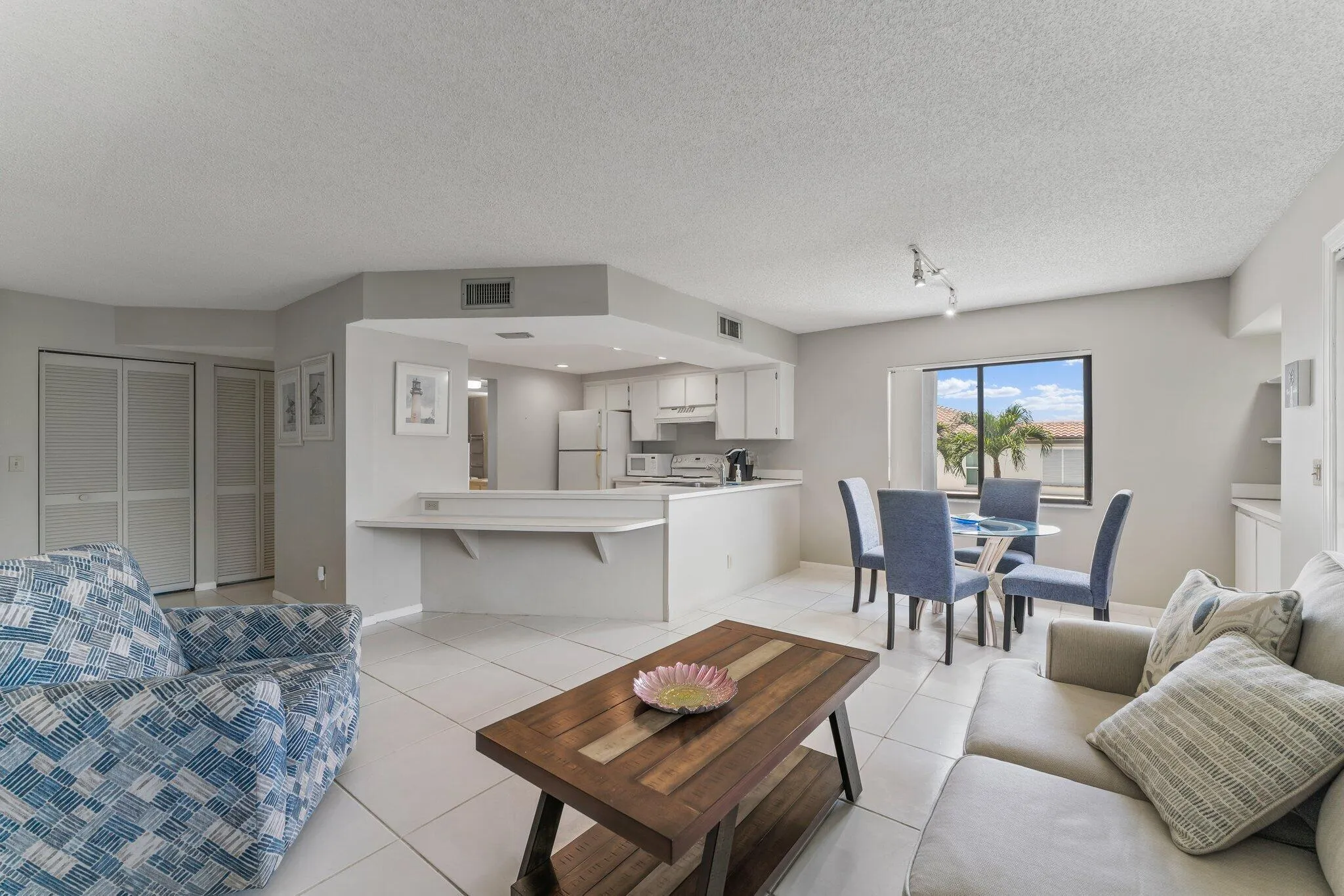 006-1605US1ND301-Jupiter-FL-SMALL