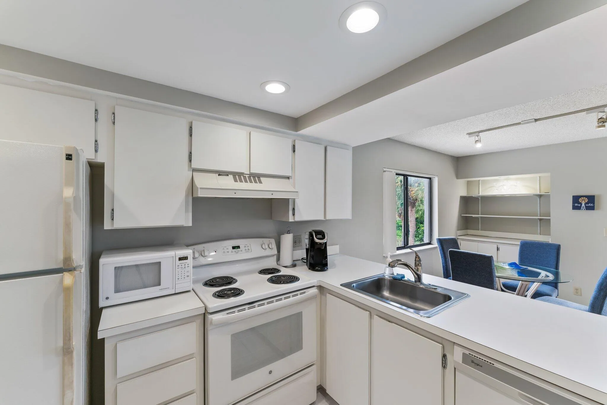 014-1605US1ND301-Jupiter-FL-SMALL
