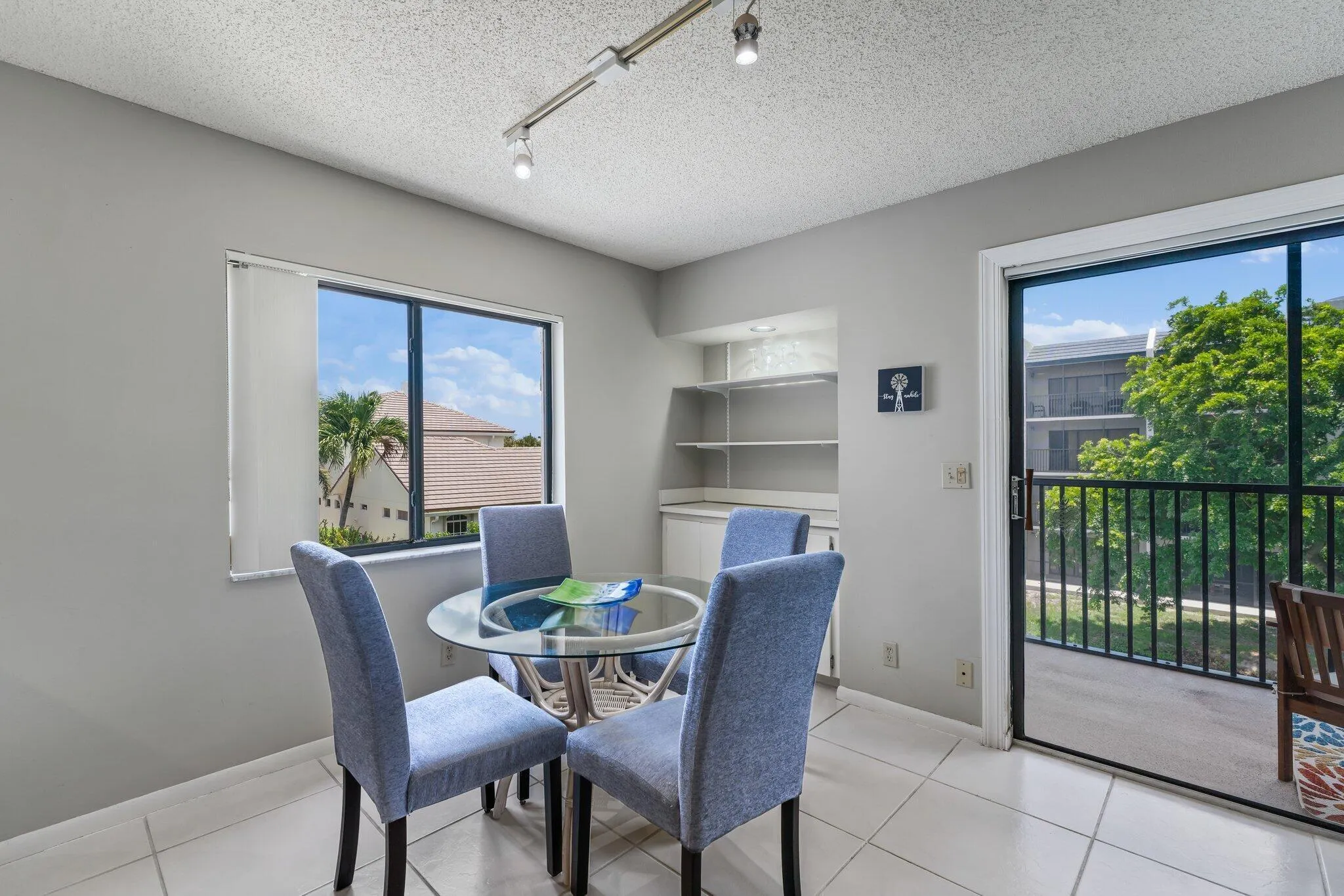 007-1605US1ND301-Jupiter-FL-SMALL