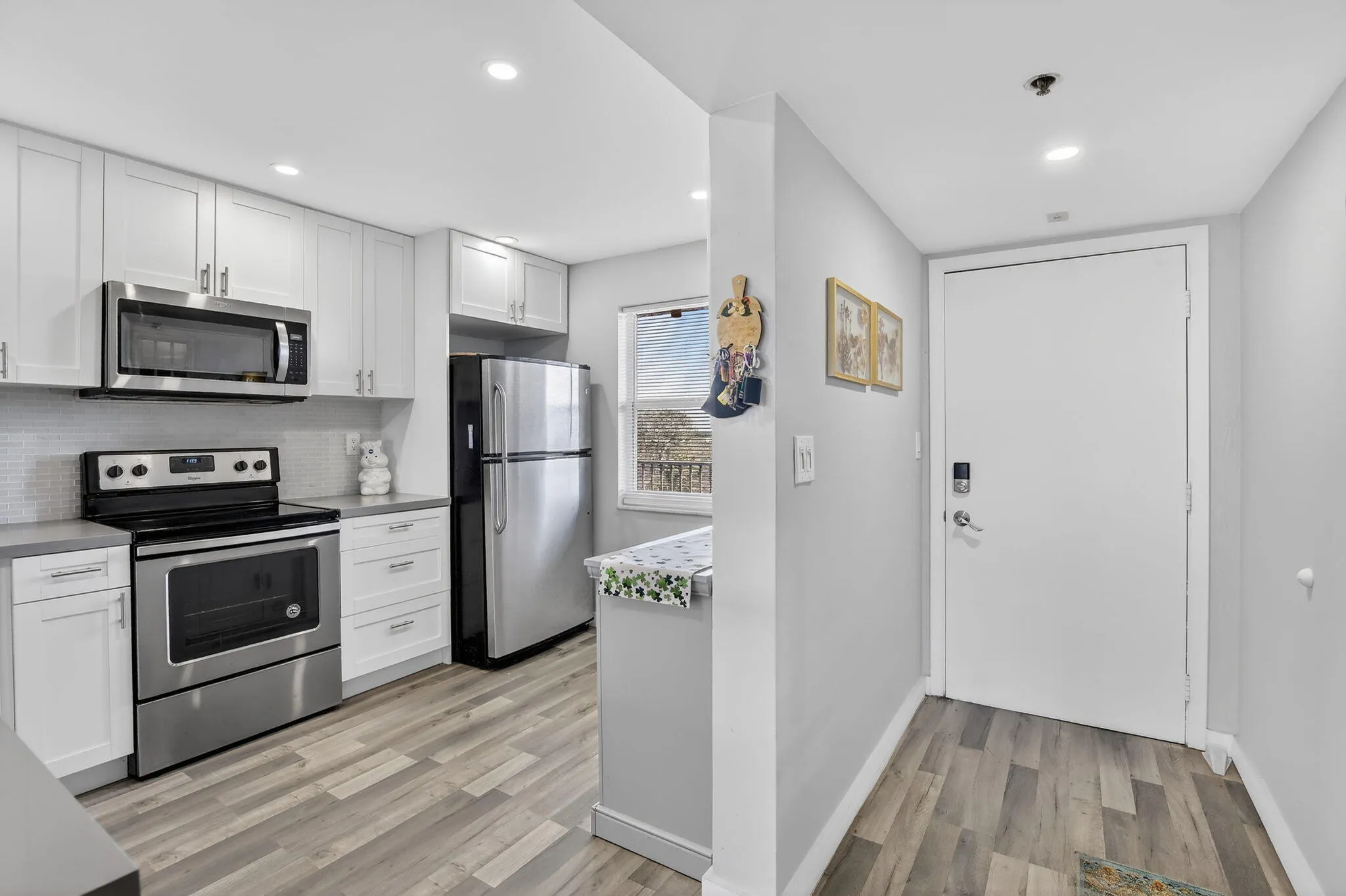 Expansive entrance leads into the renovated kitchen!