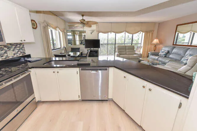 1605 S US Hwy 1 Unit f 401-small-014-069