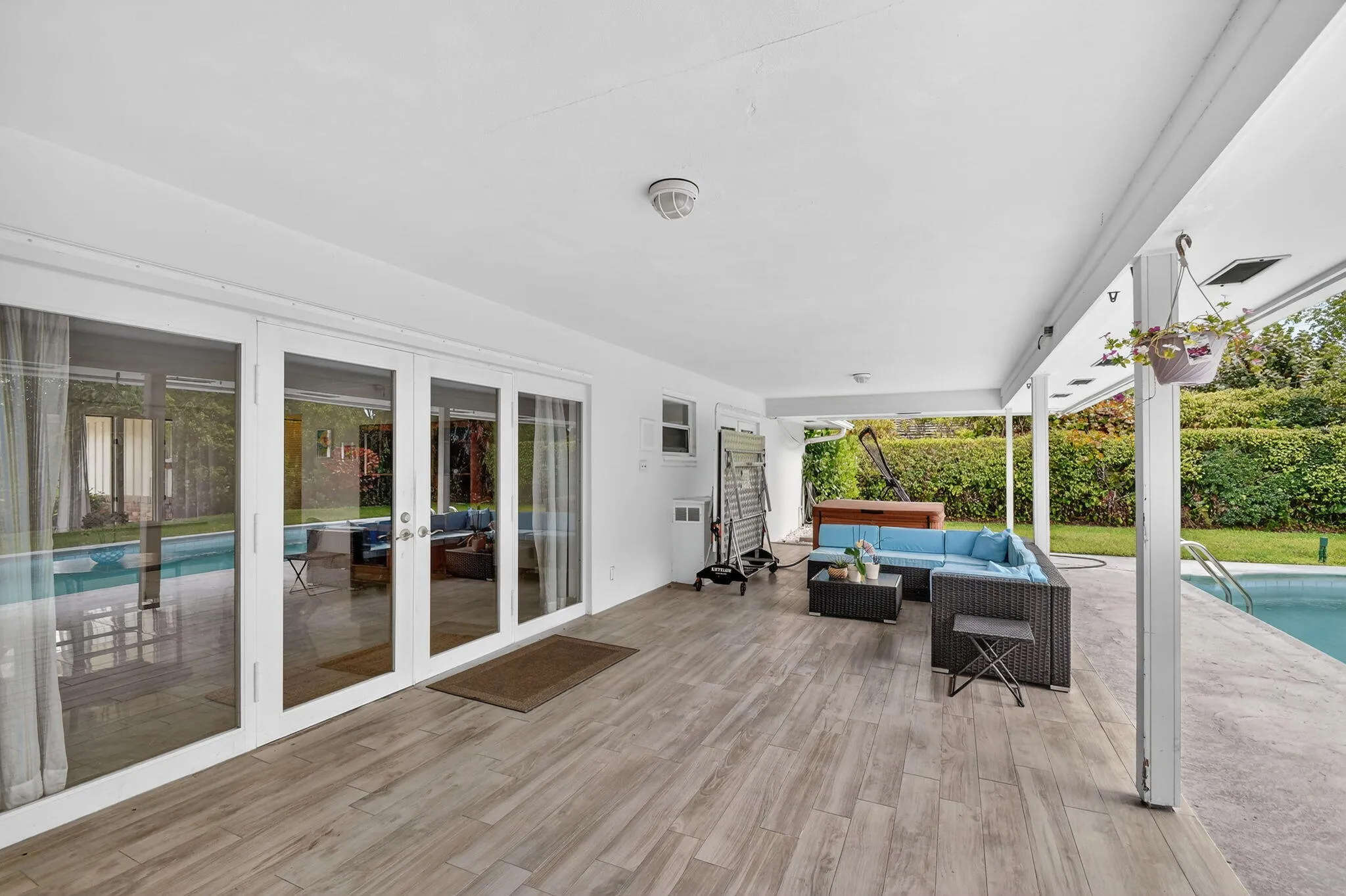 Expansive Covered Lanai
