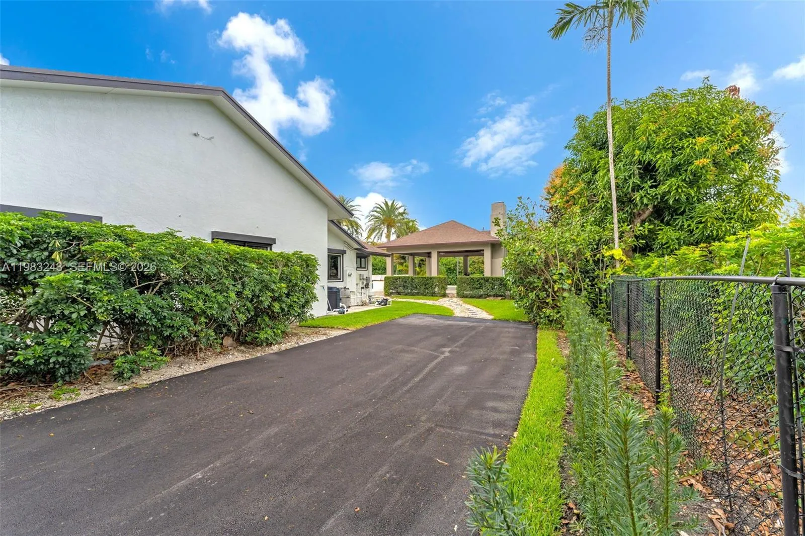 Property photo 392