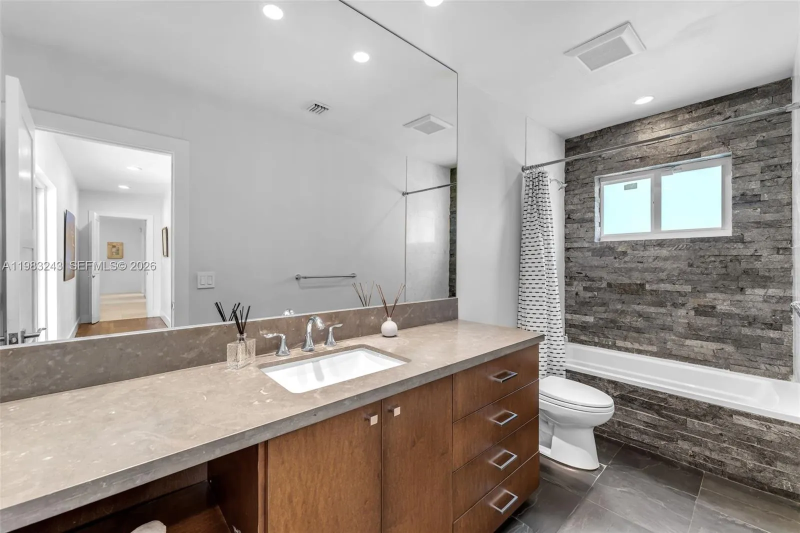 Property photo 131