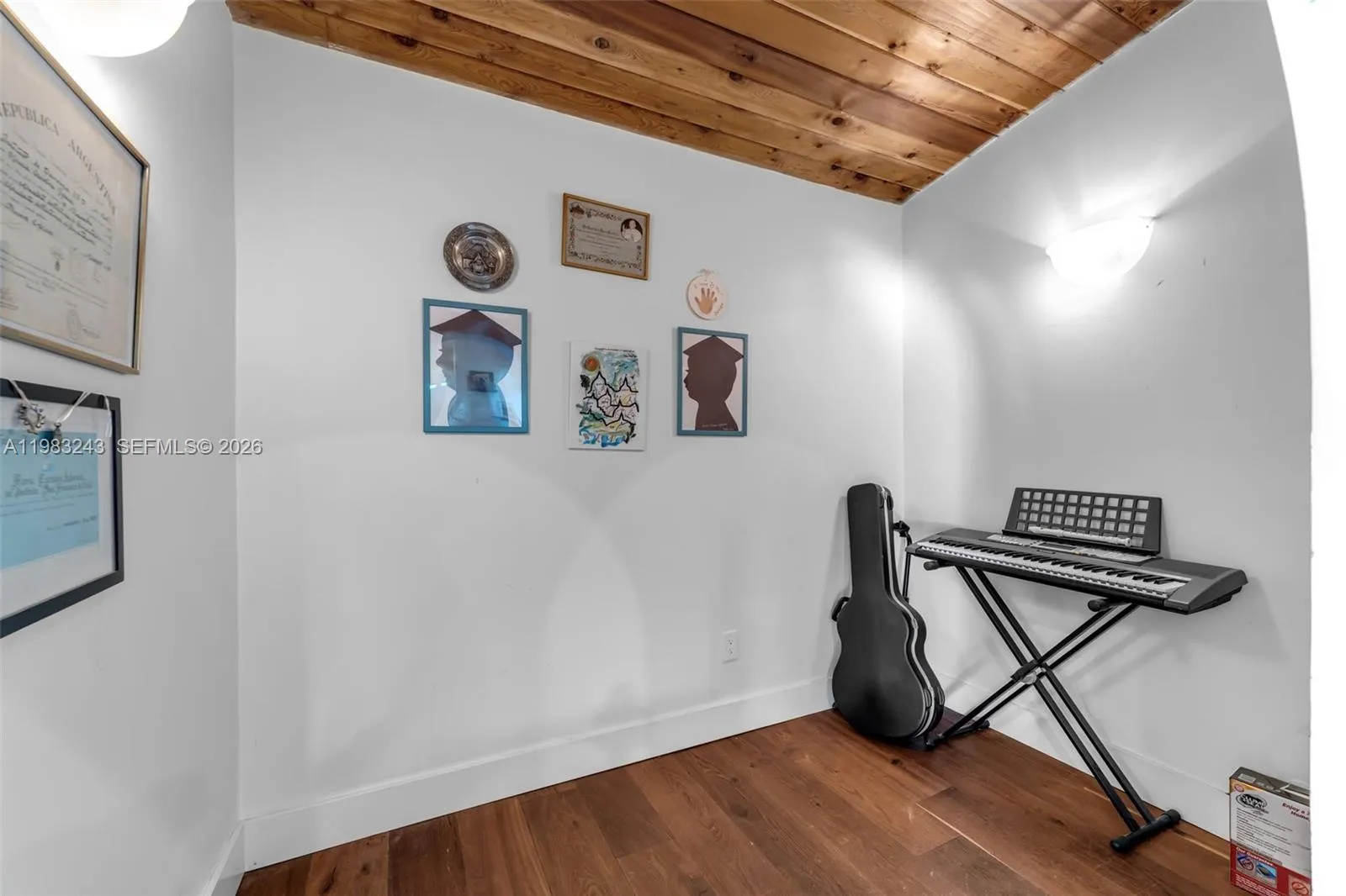Property photo 202
