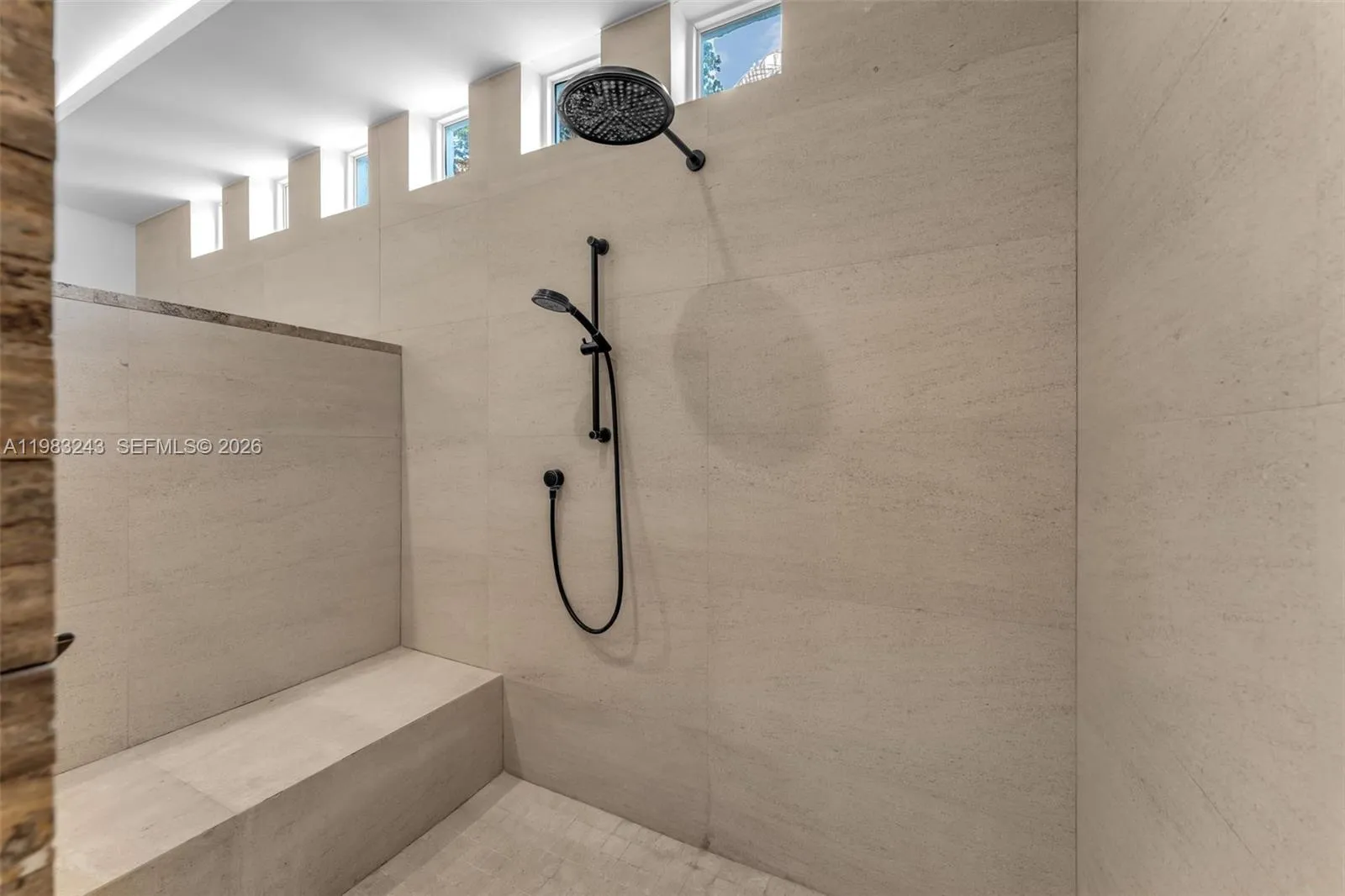 Property photo 213