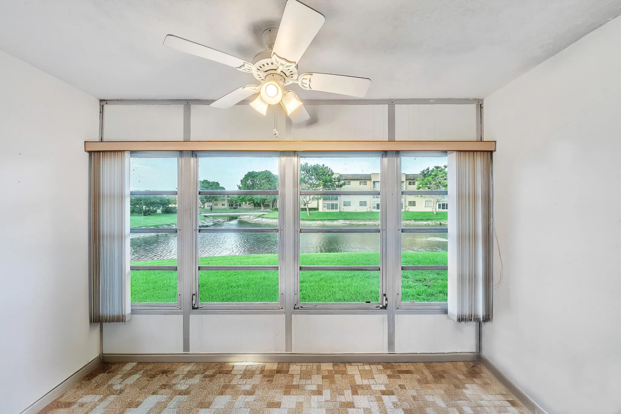 10 Patio (1)